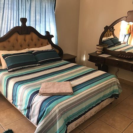African Sky Guesthouse Windhoek Exterior photo