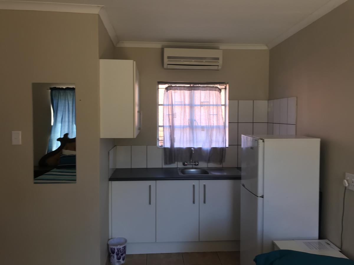 African Sky Guesthouse Windhoek Exterior photo