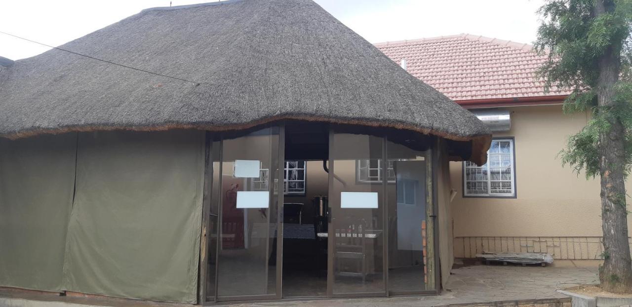 African Sky Guesthouse Windhoek Exterior photo