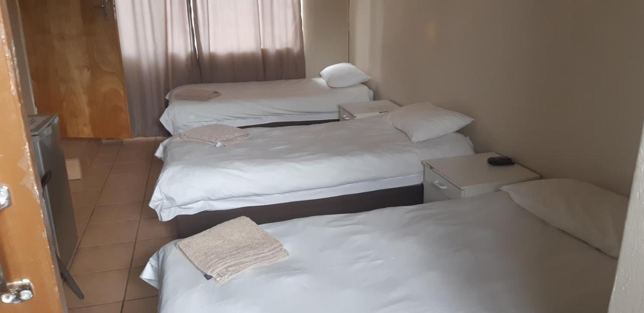 African Sky Guesthouse Windhoek Exterior photo